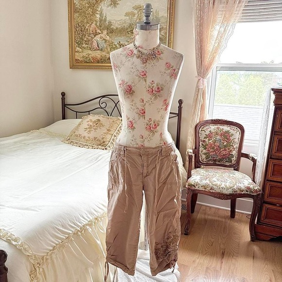 Faded Glory Pants - cargo capri pants Y2K Faded Glory low rise cargo capri pants size 12 t